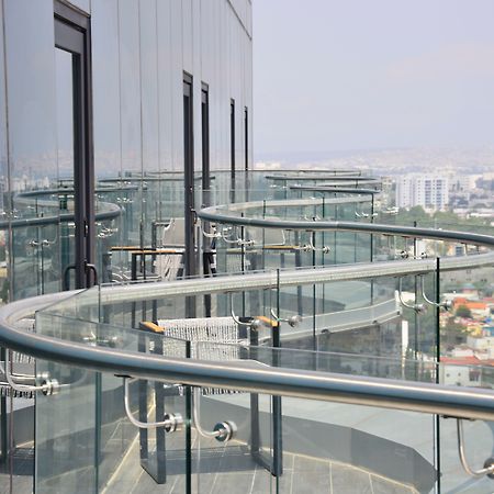 Baruk Guadalajara Hotel de Autor Exterior foto A glass balustrade