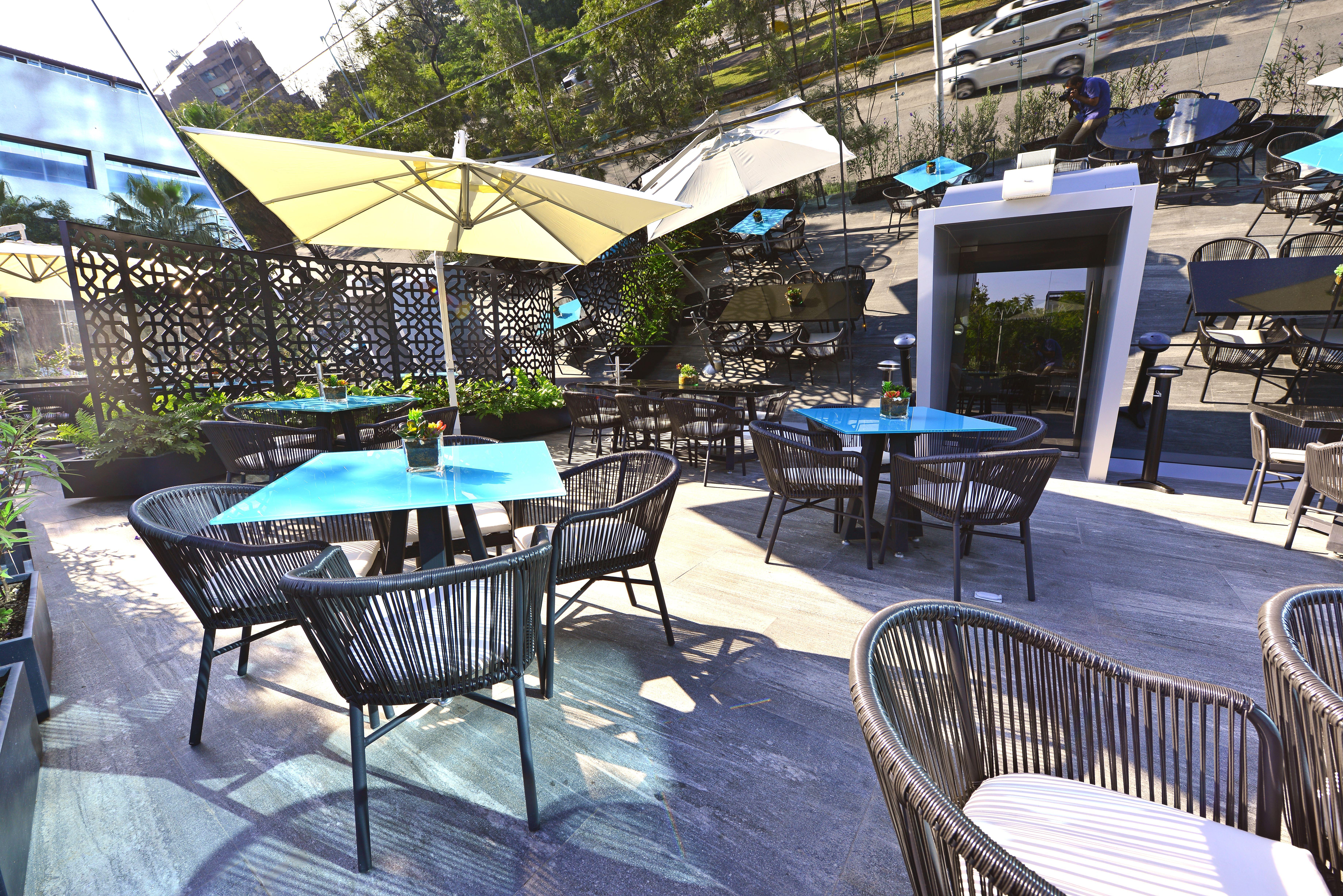 Baruk Guadalajara Hotel de Autor Exterior foto The rooftop bar at the hotel