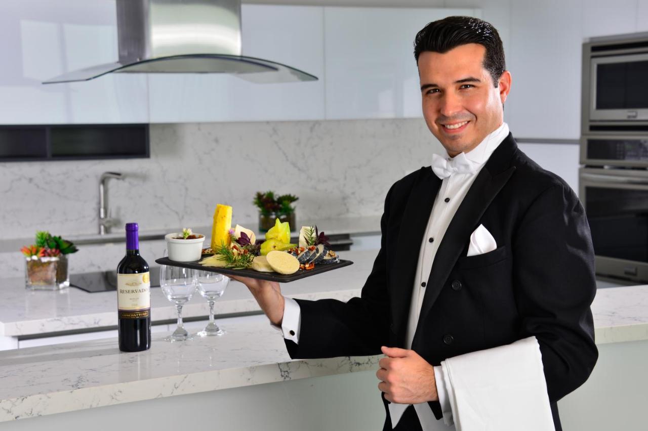 Baruk Guadalajara Hotel de Autor Exterior foto A butler in a modern kitchen