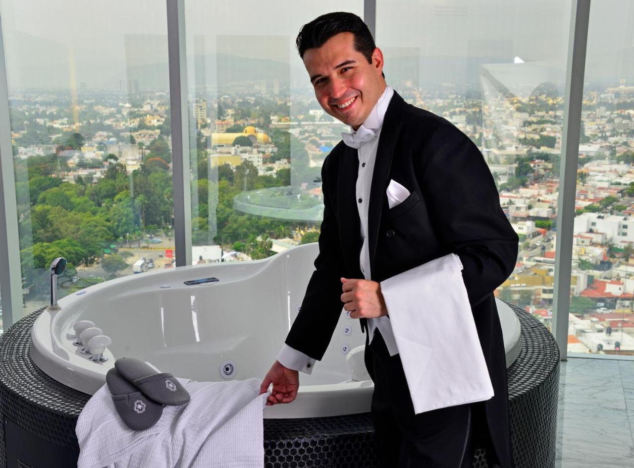 Baruk Guadalajara Hotel de Autor Exterior foto A butler in a hotel